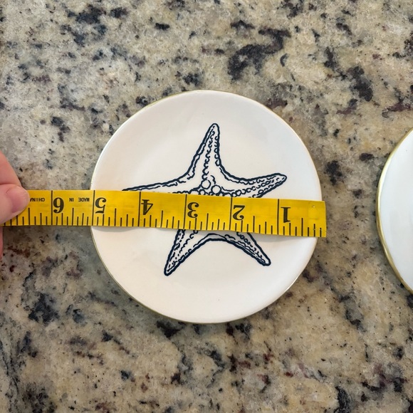 Blue and White Starfish and Seashell Set of Ceramic Plates 5” - Picture 6 of 6